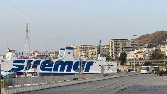 Lo sbarcoMigranti, il traghetto proveniente da Porto Empedocle con 630 persone è arrivato a Reggio Calabria