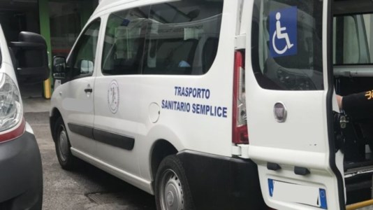 Il casoCosenza, il Comune non attiva trasporto speciale a scuola per bimbo disabile. La mamma: «Resterà tagliato fuori»