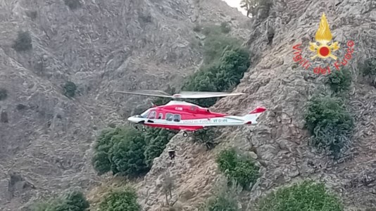 Il salvataggioParco dell’Aspromonte, 69enne accusa un malore durante un’escursione: soccorso dall’elicottero dei vigili del fuoco