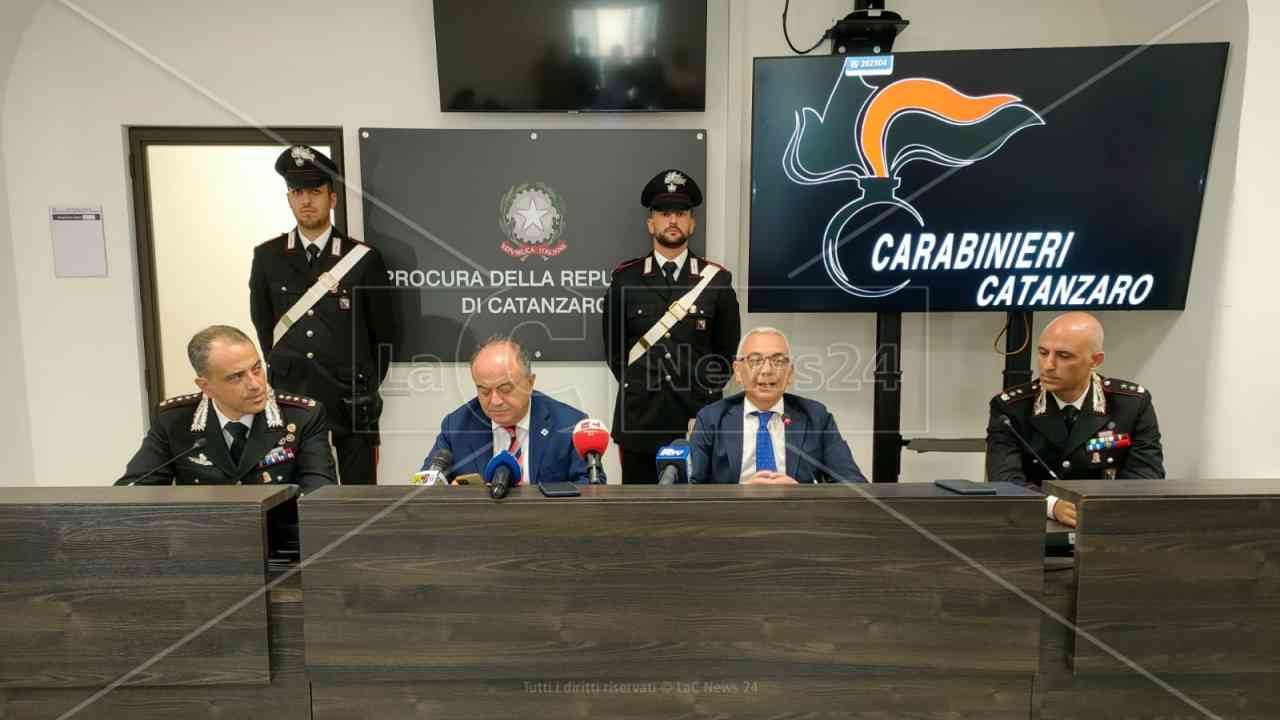 La conferenza stampa della Dda di Catanzaro nel giorno in cui sono scattati gli arresti nell’inchiesta Karpanthos