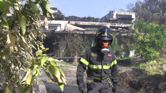 L’emergenzaIncendi nel Vibonese, risveglio tra cenere e distruzione dopo i devastanti roghi di ieri