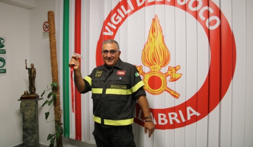 Vigili del fuoco CalabriaIl capo reparto Pasquale Migale va in pensione: gli auguri dei colleghi della direzione regionale