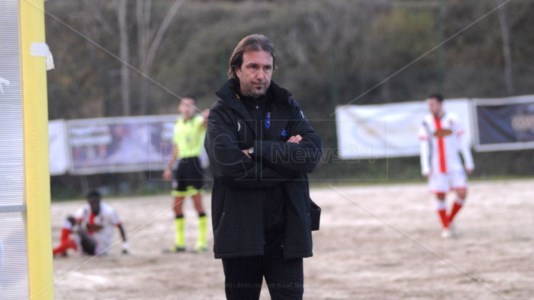 Panchine girevoliEccellenza Calabria, la Paolana sceglie Perrotta: è lui il nuovo allenatore al posto di Petrucci