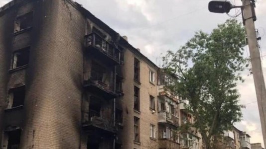 Guerra infinitaUcraina, raid russi nel Lugansk: bombe aeree sganciate su due villaggi