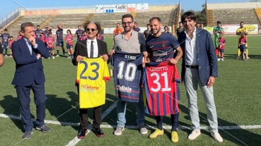 Calcio beneficoCosenza e Rossanese si sfidano in campo per sostenere la lotta della Lilt contro il cancro