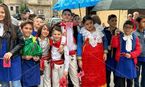 Le të fillojmë nga fëmijëtPreservare l’enorme patrimonio e la lingua arbëreshe partendo dai bambini: la lezione del presidente albanese