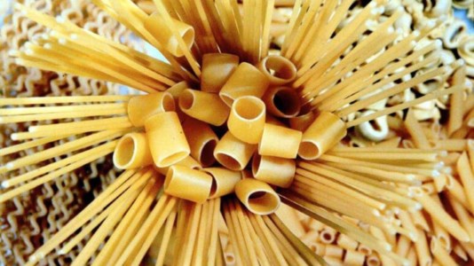 Simbolo del Bel PaeseSi festeggia la giornata mondiale della pasta, ecco quali sono i formati tipici in Calabria