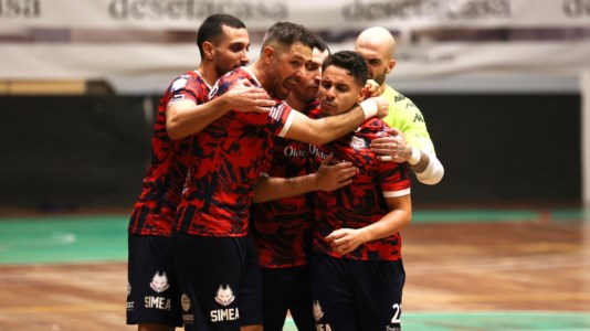 Futsal CalabriaCalcio a 5, la Pirossigeno Cosenza conquista la prima vittoria in Serie A: Verona battuto 5-1