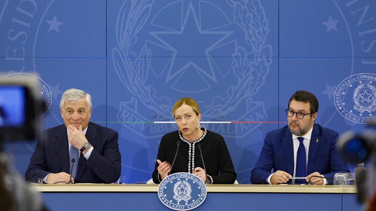 Tajani, Meloni e Salvini in conferenza stampa dopo il Cdm (foto ansa)