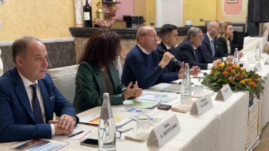 Cultura alimentareDieta Mediterranea e prevenzione, focus in un convegno nel Cosentino: «I cibi della nostra tradizione? La chiave per una vita sana»