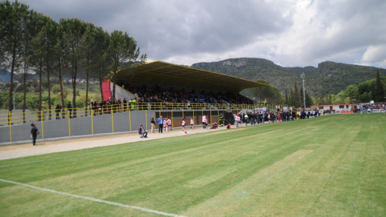 Lo stadio Corrado Alvaro (archivio)