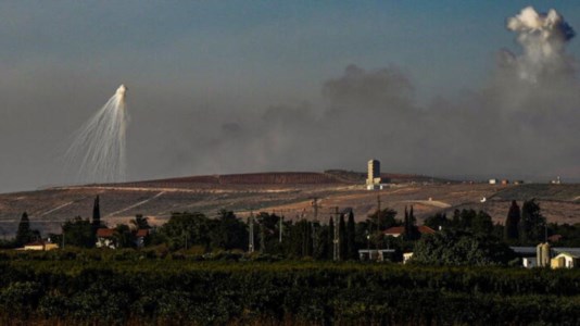 Il raid israeliano in Libano (Foto Ansa)