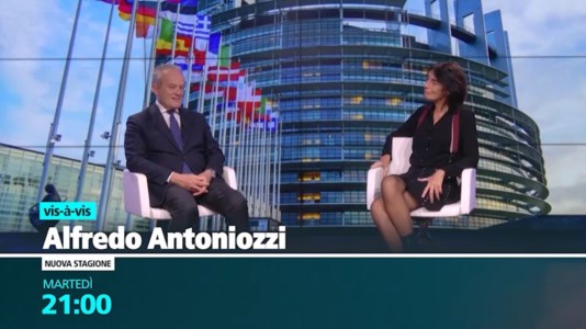 LaC Tv«Da bambino volevo fare politica, come mio padre»: Alfredo Antoniozzi si racconta a Vis-à-vis