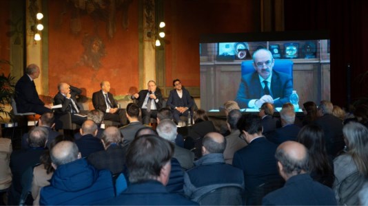L’eventoLe mafie nell’era digitale: confronto a Palermo con Nicaso e Angelosanto organizzato dalla Fondazione Magna Grecia