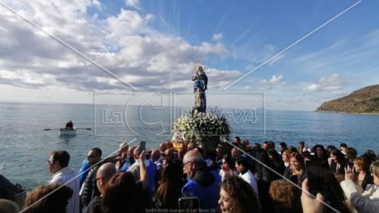 DevozioneA Nicotera la processione in mare dell’Immacolata, si rinnova una tradizione lunga oltre due secoli