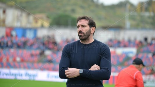 Lo sfogoFabio Caserta, l’ex allenatore del Cosenza non le manda a dire: «Esonero? Eravamo a 3 punti dai play off»