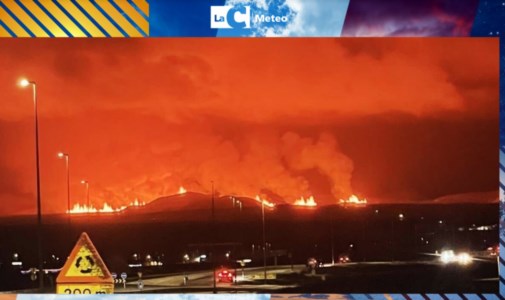 Il fenomenoSpettacolare eruzione vulcanica in Islanda: il cielo notturno si tinge di rosso tra fontane di lava e fumo