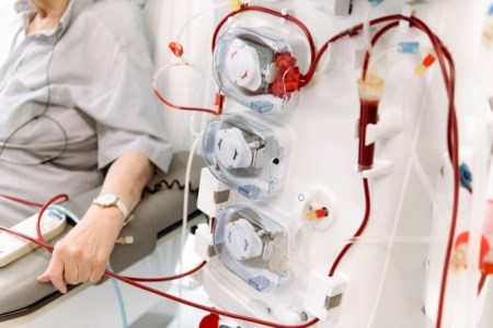 Sanità CalabriaLa via crucis di una dializzata all’ospedale di Cosenza: «Nessuna assistenza e in bagno solo un lavandino senza acqua calda»