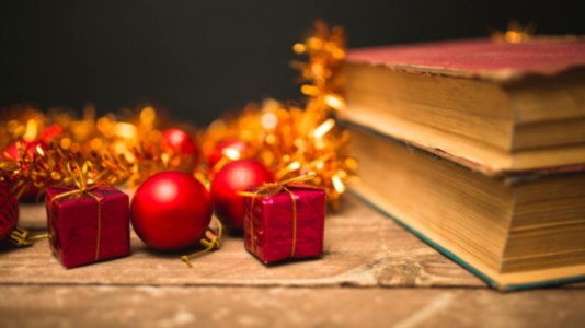 Libri sotto l’albero, sei racconti di autori calabresi da regalare a Natale