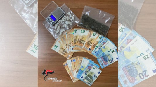 Controlli del territorioLamezia Terme, nascondeva droga in auto: arrestato un 31enne per detenzione e spaccio