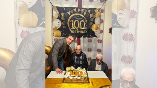 L’anniversarioCatanzaro, nonno Salvatore compie 100 anni: gli auguri del sindaco Nicola Fiorita