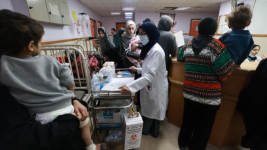 Un ospedale nella Striscia di Gaza (Foto Ansa)
