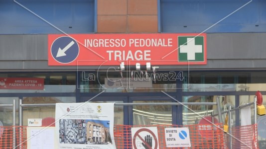 Il gialloMisteriosa sparatoria a Cosenza, gambizzato un 30enne: indagano i carabinieri