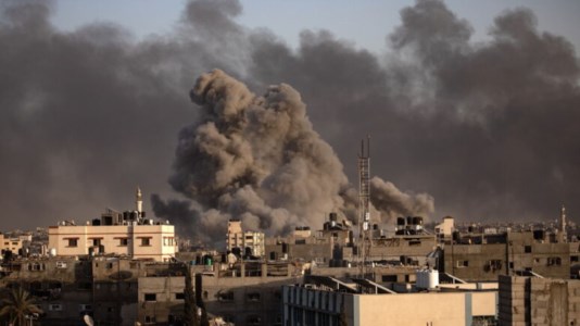 Guerra in Medio OrienteHamas al Cairo per i negoziati ma Israele diserta: «Prima vogliamo risposte e la lista degli ostaggi vivi»