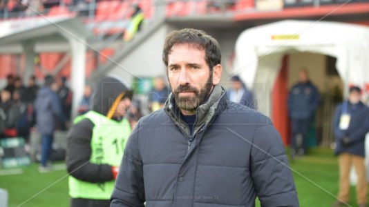 L’allenatore del Cosenza Fabio Caserta