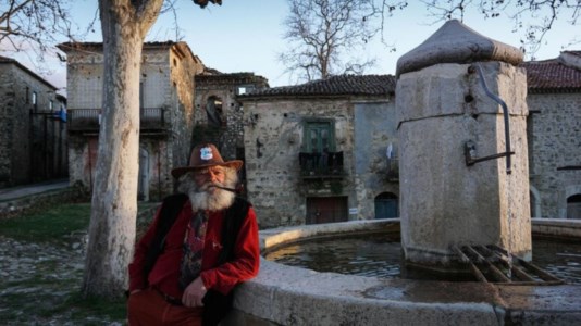 L’addioÈ morto “Libero”, l’ultimo abitante di Roscigno Vecchia: il 76enne viveva da solo nel borgo patrimonio dell’Unesco