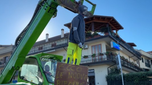 La mobilitazioneAgricoltori in protesta anche a Corigliano Rossano, trattori in corteo e lunghe code sulla 106