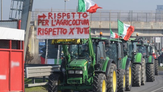 La protestaIn marcia con i trattori: difendere la sovranità alimentare nazionale ha un valore strategico anche per il Sud