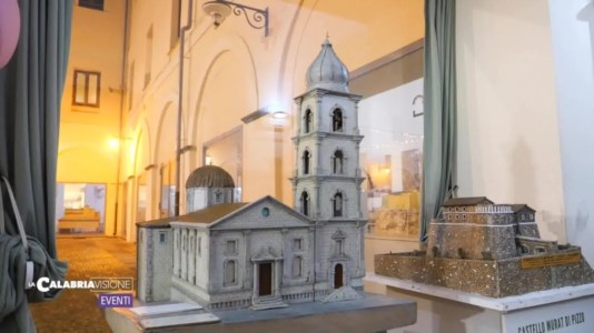 Luoghi da visitareA Lamezia Terme i castelli e le chiese di Calabria prendono vita attraverso le miniature dell’artista Domenico Chiarella