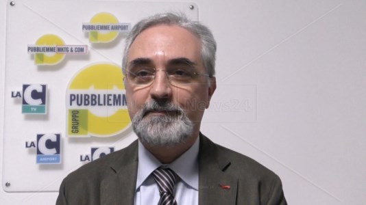 Il primario del reparto di Oncologia del presidio De Lellis di Catanzaro, Vito Barbieri