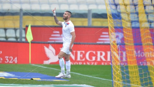 Serie BCosenza, Tutino guida un branco di Lupi. A Modena segna il gol dell’1-1 finale