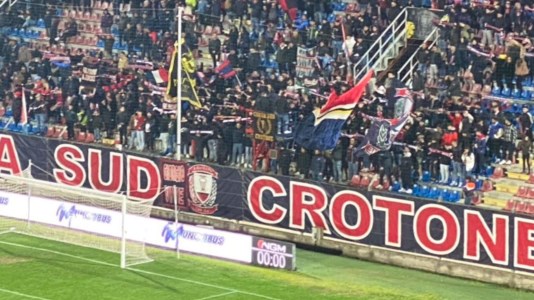 Serie CGomez e Kanoute firmano una doppietta e Crotone-Taranto termina in pareggio: 2-2 allo Scida