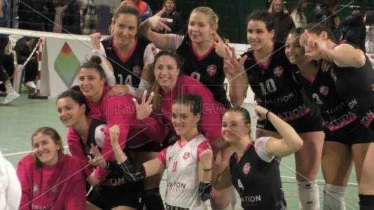 Volley FemminileLa Sensation Profumerie Gioiosa a caccia della salvezza in Serie B2 con un roster giovanissimo