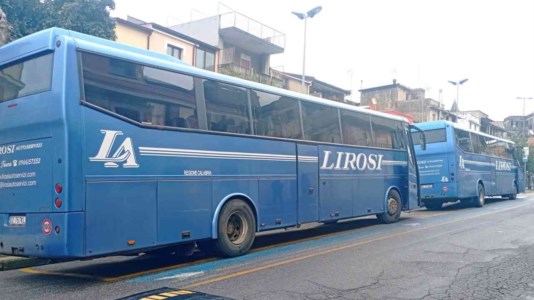 Trasporto pubblicoLa crisi della Lirosi colpisce i dipendenti e cancella le corse fuori regione: salvi i pendolari calabresi