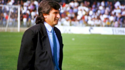 Lutto nel calcioMorto Claudio Tobia, il tecnico che nell’87 condusse il Catanzaro in serie B: il cordoglio della società giallorossa