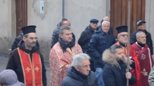 Musika FërrnojA San Benedetto Ullano i funerali di Alfio Moccia, il cantastorie figura centrale del mondo albanofono