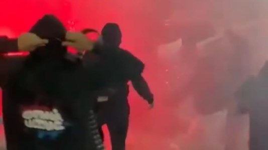 Calcio malatoScontri tra tifosi durante Padova-Catania, interviene la polizia
