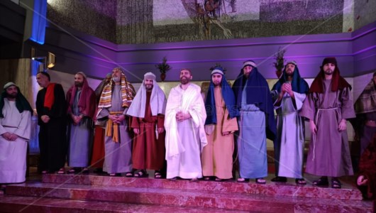 Verso la PasquaLa chiesa si trasforma in teatro, a Lamezia in scena la Passione di Cristo