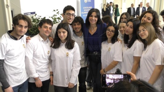 EccellenzeLa Regione Calabria premia 67 studenti meritevoli con un viaggio studio a Bruxelles