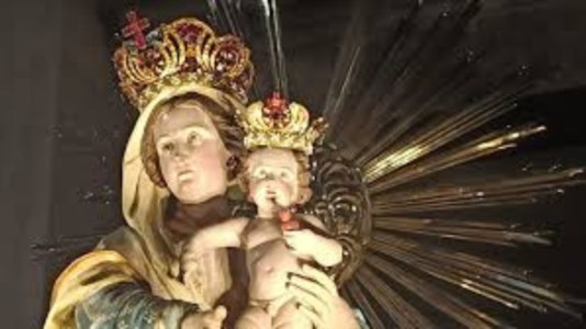 In VaticanoPapa Francesco benedice lo stellario della Madonna della Montagna di Taurianova