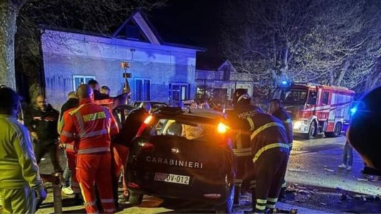 Impatto fataleTragico incidente stradale nel Salernitano, morti due carabinieri nello scontro fra tre auto