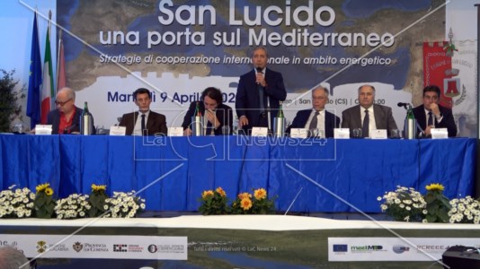 Il convegnoPorta sul Mediterraneo per accogliere l’energia del futuro: San Lucido “eccellenza” in Europa