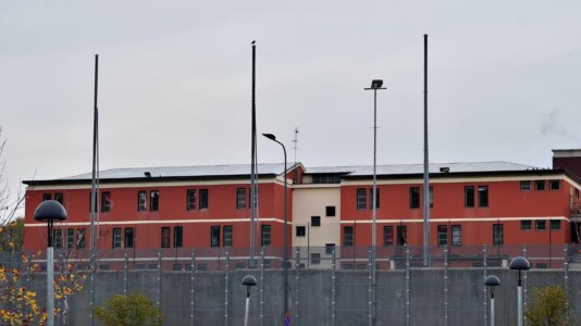 Il provvedimentoMaltrattamenti, tortura e violenza sessuale nel carcere minorile di Milano: arrestati 13 agenti penitenziari