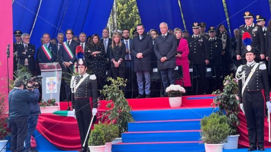 La cerimonia«Lo Stato c’è», il ministro Piantedosi nel Reggino inaugura una nuova caserma in un bene confiscato alla ’ndrangheta
