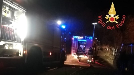 Le indaginiAncora atti incendiari nella Sibaritide: in fiamme due auto a Cassano