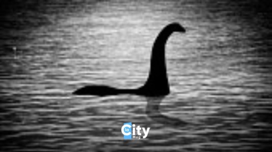 Misteri in ScoziaMostro di Loch Ness, spuntano fotografie inedite della leggendaria creatura marina